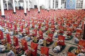 توزیع بسته های غذایی ازسوی ستاد اجرایی فرمان امام(ره) در خوزستان توزیع بسته های غذایی ازسوی ستاد اجرایی فرمان امام(ره) در خوزستان