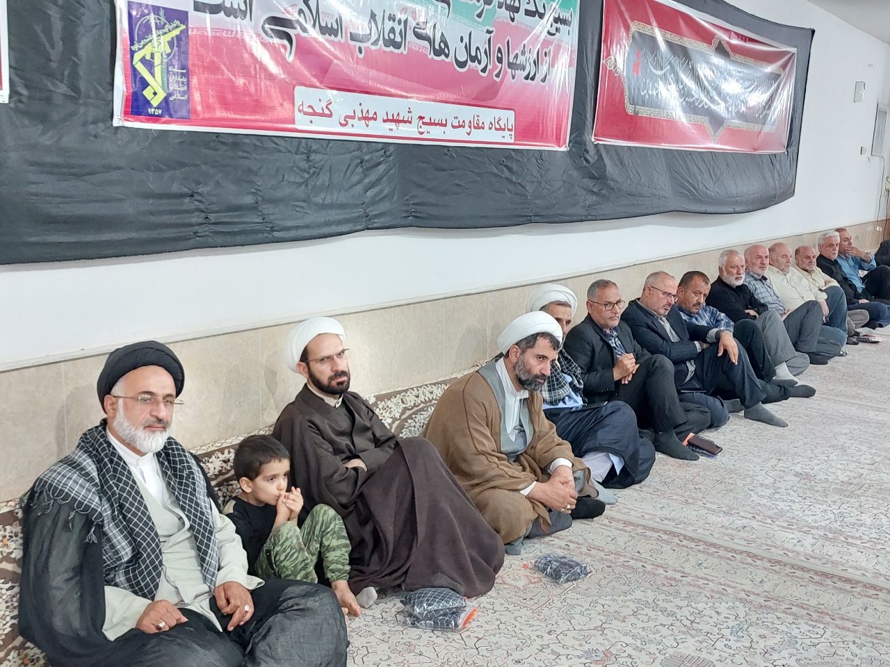 یادی از رشادتهای فرزندان گلگون کفن جنوب گیلان یادی از رشادتهای فرزندان گلگون کفن جنوب گیلان