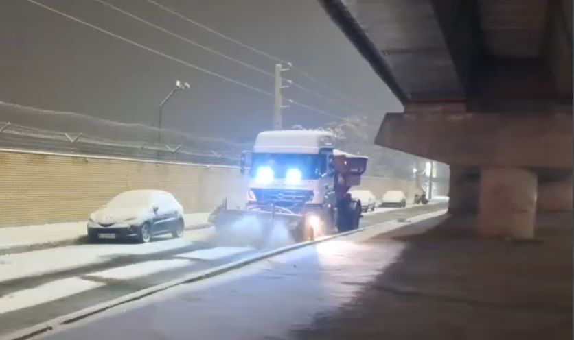 ناوگان برف‌روبی تهران آماده باش است