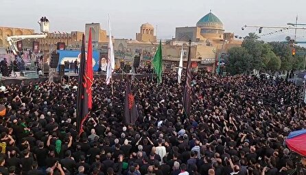 عزاداری روز عاشورا در حسینیه ایران
