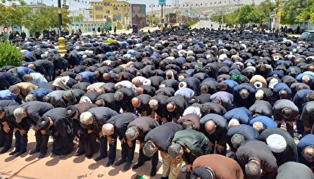 اقامه نماز ظهر عاشورا در سراسر ایران