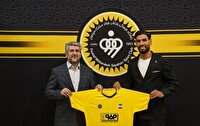 مهاجم فصل گذشته ذوب‌آهن طلایی‌پوش شد