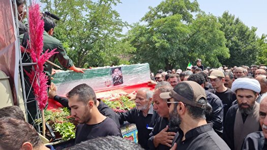 شهرستان نظرآباد با تشییع شهید مدافع وطن عطرآگین شد