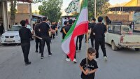 اهتزار  پرچم ایران در کنار بیرق حضرت سیدالشهدا (ع) در فریدن