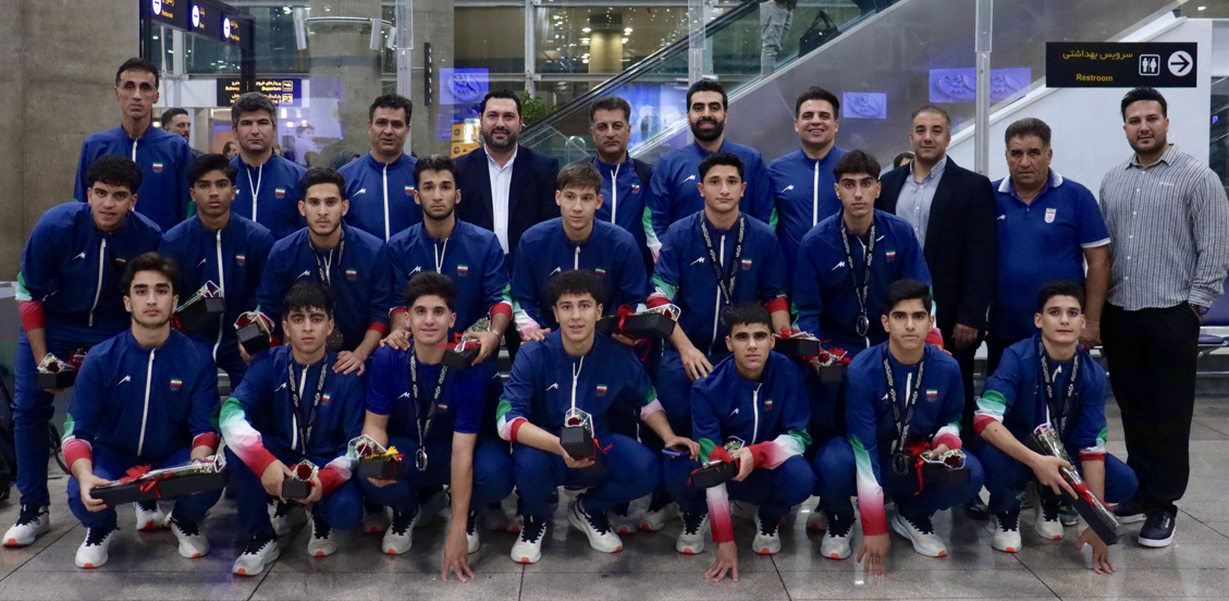 بازگشت اعضای تیم فوتسال کمتر از ۱۷ سال به ایران