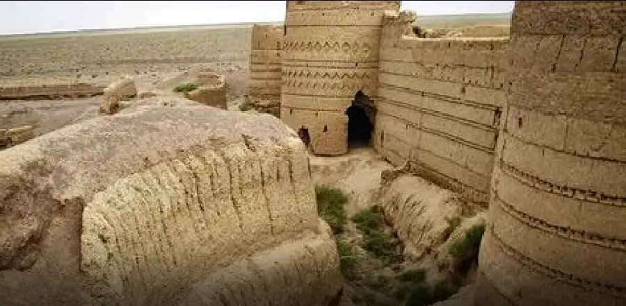 آغاز مرمت برج قلعه تاریخی معاذ در استان کرمان آغاز مرمت برج قلعه تاریخی معاذ در استان کرمان