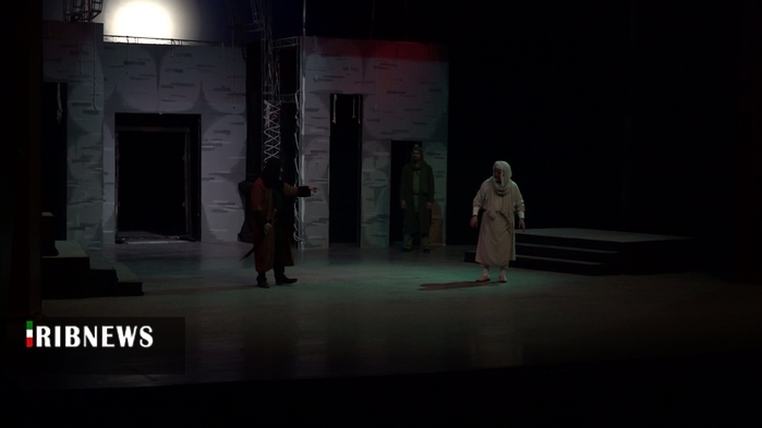 اجرای نمایش سوگواره یاس ارغوانی در تالار مرکزی قم