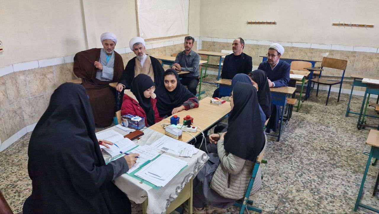 راه یابی ۴ تیم قرآنی دانش آموزی سیاهکل به مرحله استانی