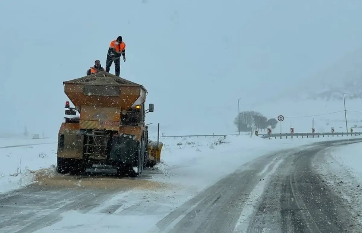 آماده‌باش کامل ستاد برف‌روبی رودهن