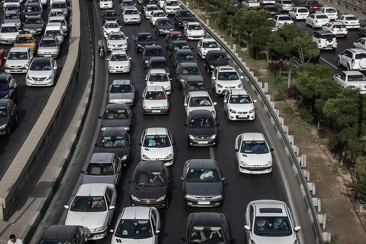 ترافیک سنگین در برخی آزادراههای منتهی به پایتخت ترافیک سنگین در برخی آزادراههای منتهی به پایتخت