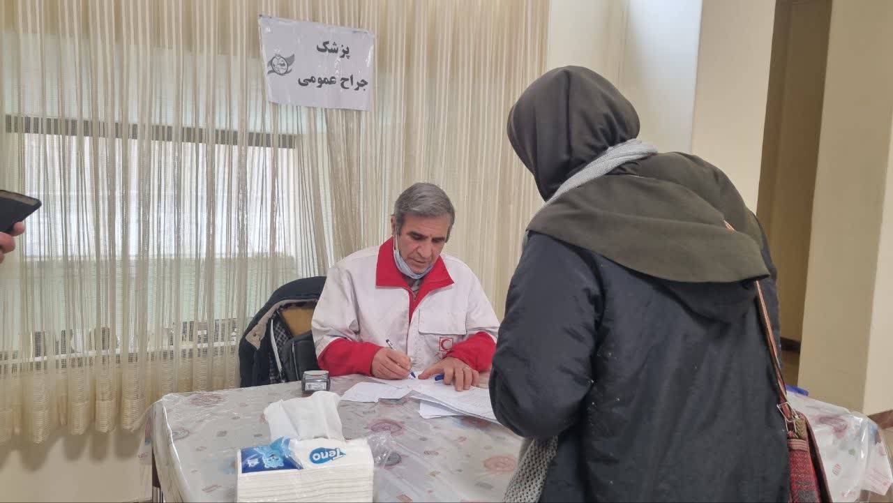 ارائه خدمات درمانی رایگان به ۷۰۰ نفر از اهالی روستای بانو صحرا