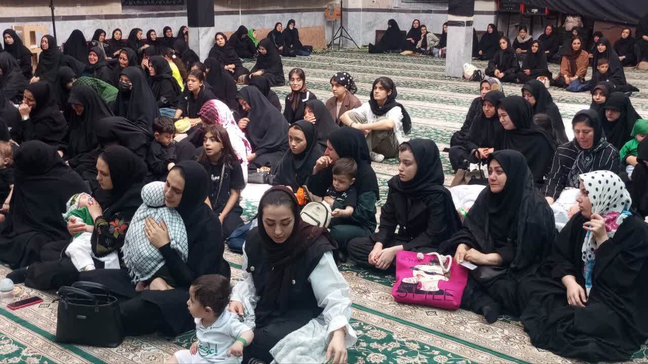 برگزاری آیین جهانی شیرخوارگان حسینی در خوی برگزاری آیین جهانی شیرخوارگان حسینی در خوی